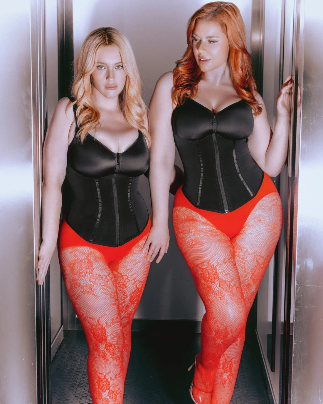High-Waisted Floral Lace Shaping Tights - Red